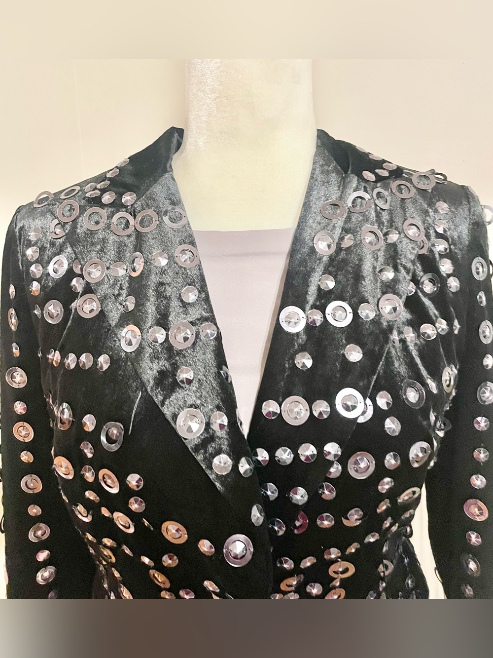 Vintage Newport News Black Embellished Blazer with Metallic Studs Sz 6- EUC - Picture 2 of 11